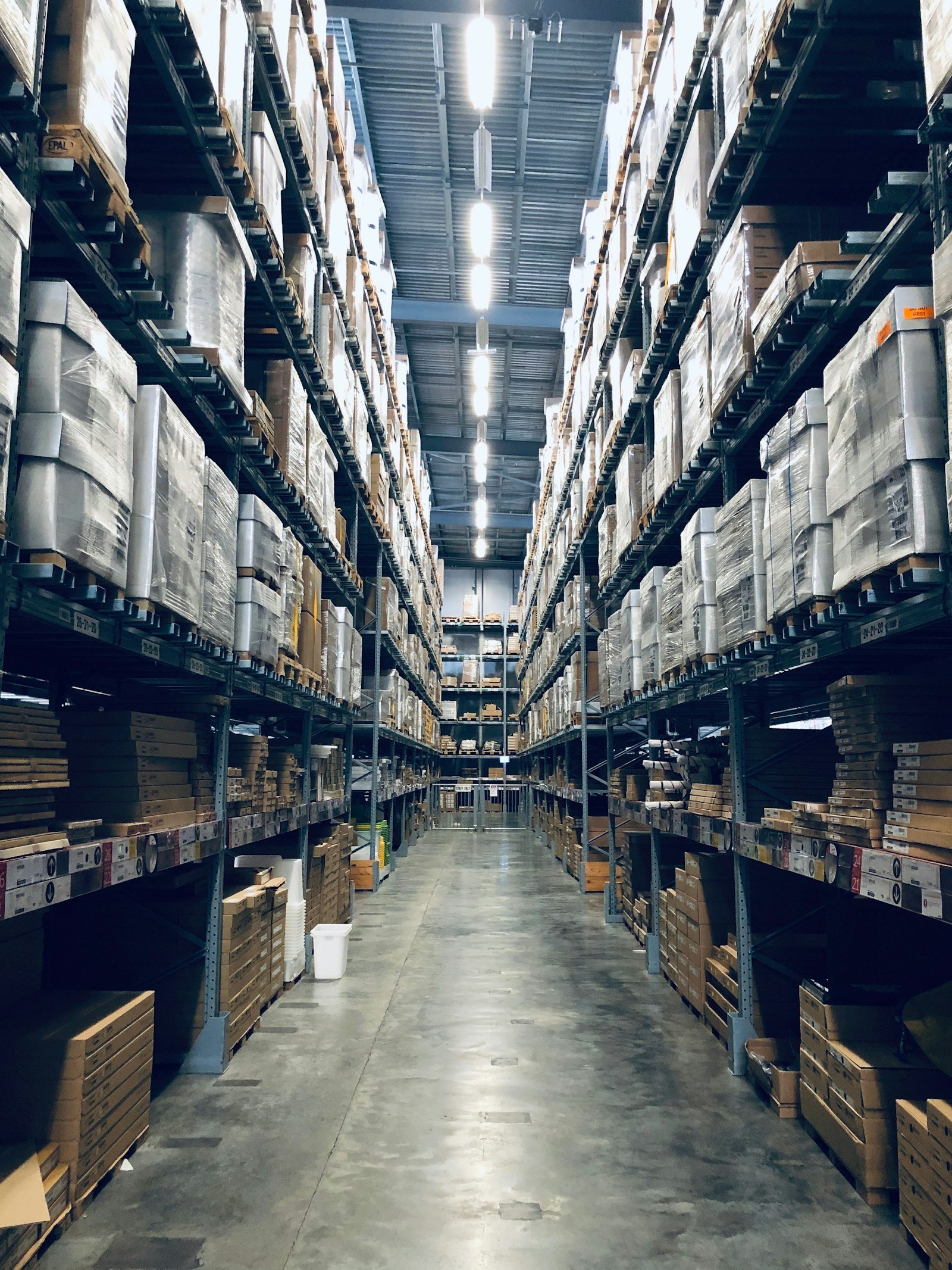 Amazon Signs Global Supply Deal With AutoStore for Warehouse Automation